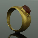 SUPERB ANCIENT ROMAN GOLD INTAGLIO RING "CRUSTACEAN" - 2nd Century AD (074)