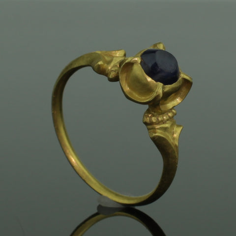 BEAUTIFUL MEDIEVAL GOLD & SAPPHIRE QUATREFOIL RING - CIRCA 14th-15th Century AD