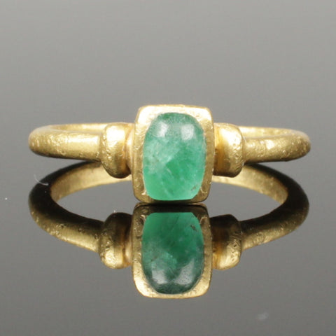 STUNNING RENAISSANCE GOLD & EMERALD RING - CIRCA 15th-16th Century AD (2209)