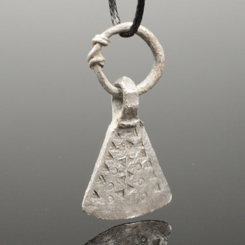 SUPERB ANCIENT VIKING SILVER AXE PENDANT - CIRCA 9th/10thC (A012)