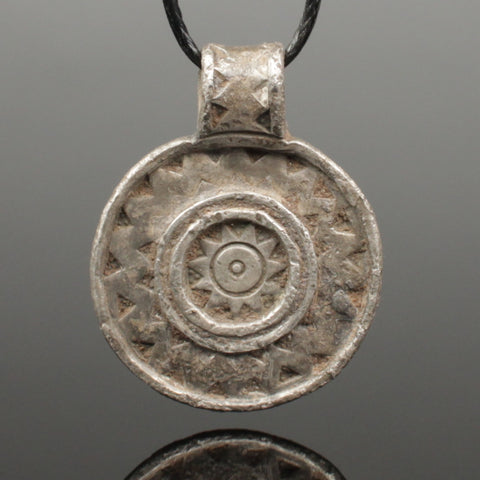 SUPERB ANCIENT VIKING SILVER CIRCULAR SUN TYPE PENDANT - CIRCA 9th/10thC SP1