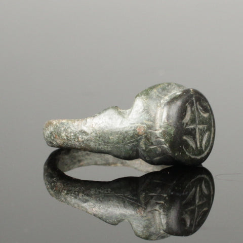 ANCIENT ROMAN BRONZE RING - CIRCA 50BC (RR1)