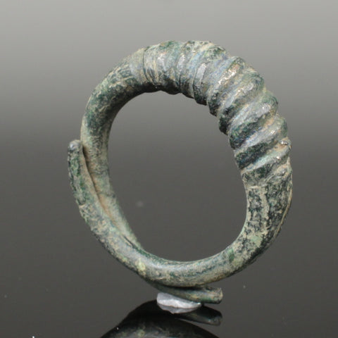 SUPERB ANCIENT VIKING BRONZE RING - CIRCA 9th/10thC (BR03)