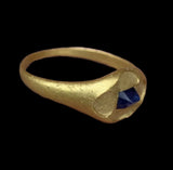 BEAUTIFUL MEDIEVAL GOLD & SAPPHIRE QUATREFOIL RING CIRCA 14th-15th Century AD