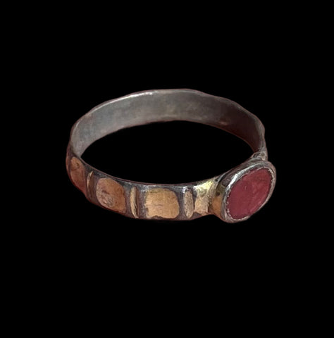 GORGEOUS MEDIEVAL SILVER GILT RING WITH GARNET - CIRCA 14TH CENTURY AD