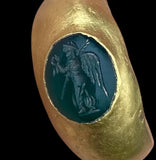 WONDERFUL ANCIENT ROMAN GOLD INTAGLIO RING "VICTORY" - 2nd Century AD (243)