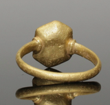 BEAUTIFUL MEDIEVAL GOLD & SAPPHIRE RING - CIRCA 14th-15th Century AD (0291)