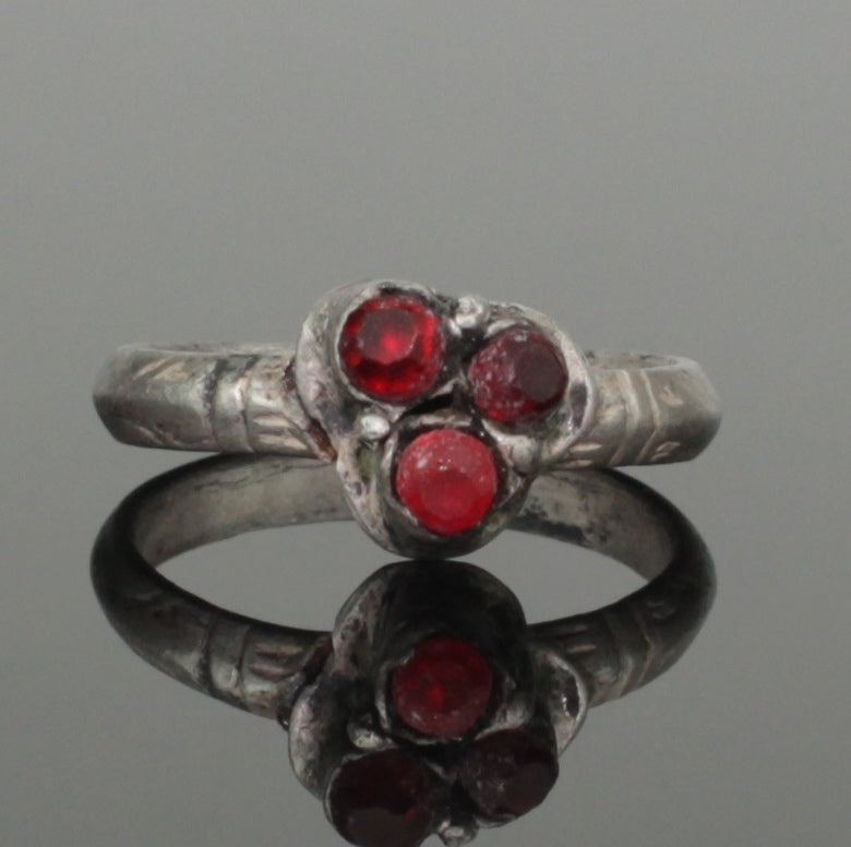 ANCIENT MEDIEVAL SILVER RING WITH GARNETS - CIRCA 14th/15th CENTURY AD ...