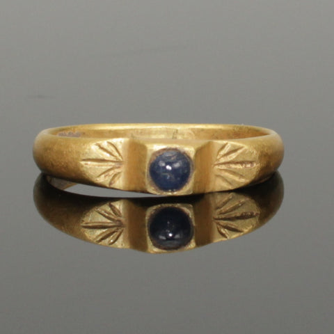 BEAUTIFUL MEDIEVAL GOLD & SAPPHIRE RING - CIRCA 14th-15th Century AD (2312)